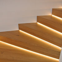 beleuchtete Treppe